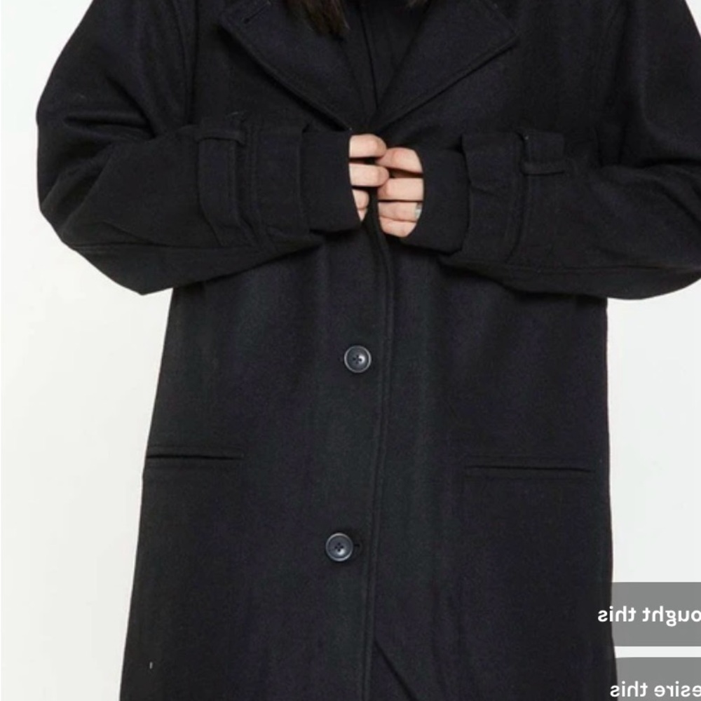 New WTagsMenWool Blend Fishtail Black  Coat with Long Length and Classic Design.